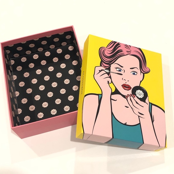 Glossybox Collectible Pop Art Girl Box - Picture 2 of 7